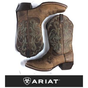 Woman’s Ariat Distress Embroidered Cowboy Boots